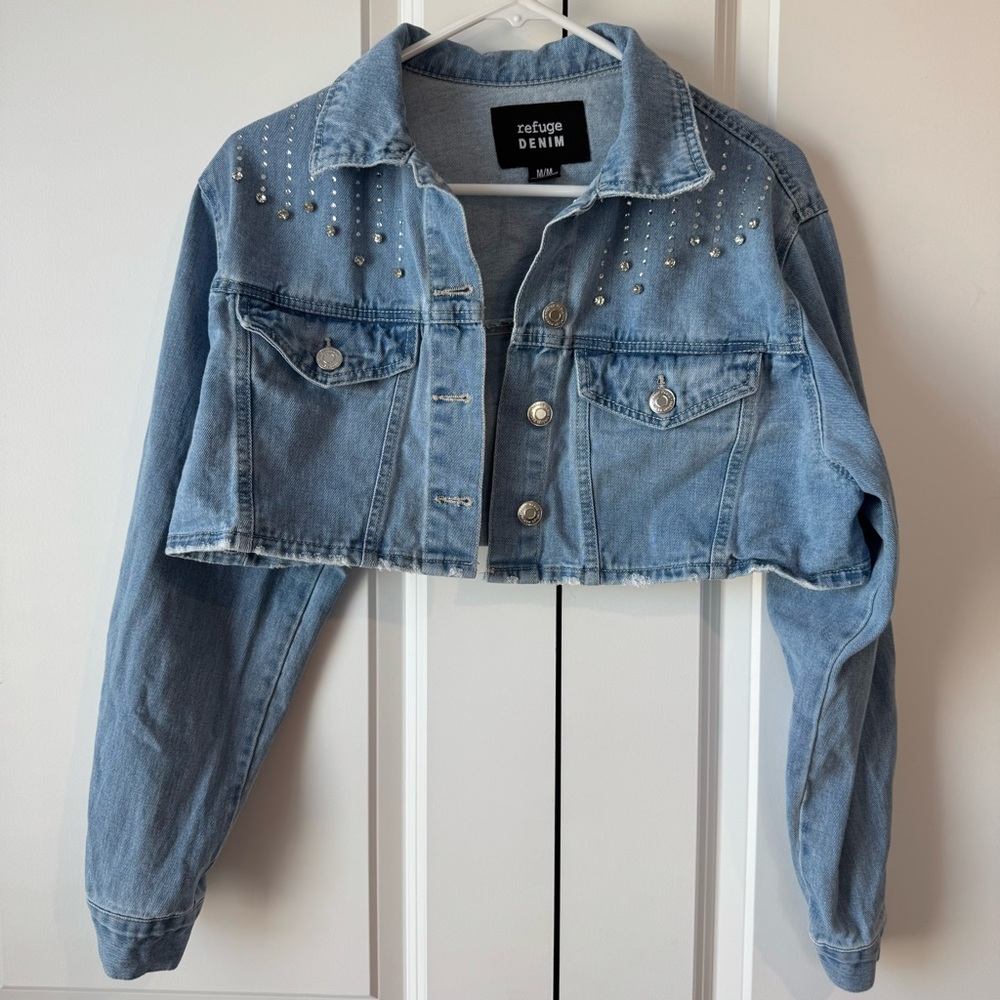 Refuge Cropped Rhinestone Studded Light Blue Wash Denim Jacket Size M Women